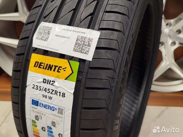Delinte DH2 235/45 R18