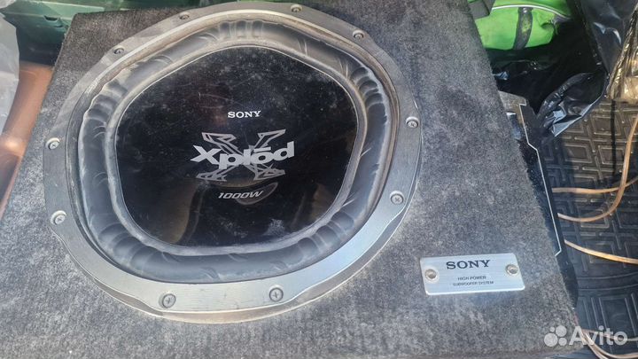 Сабвуфер и усилитель и конденсатор