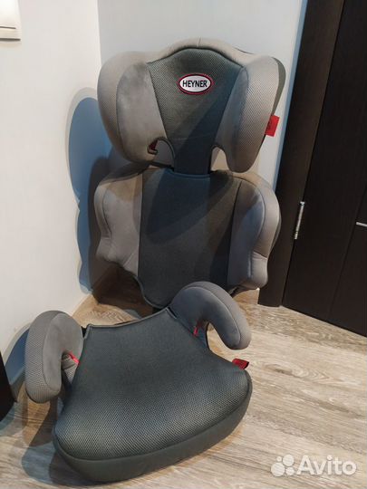 Автомобильное детское кресло (бустер)