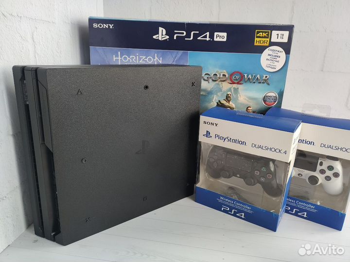 PlayStation 4 Pro 1tb + 2 геймпада + игры