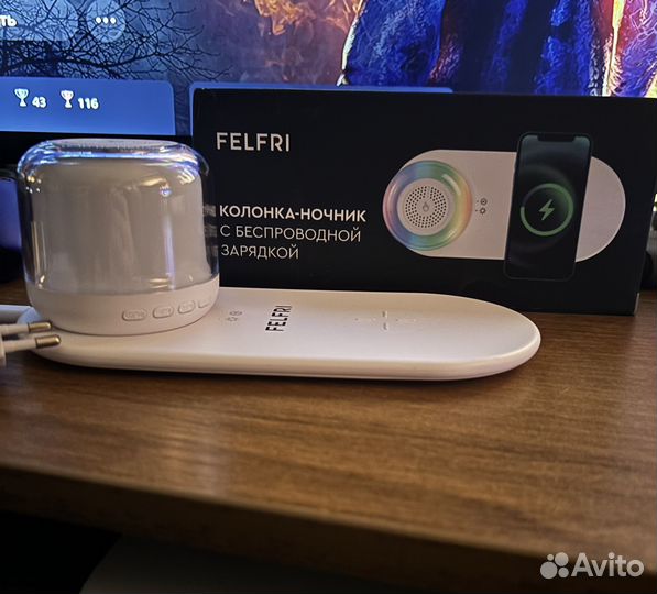 Колонка ночник с беспроводной зарядкой