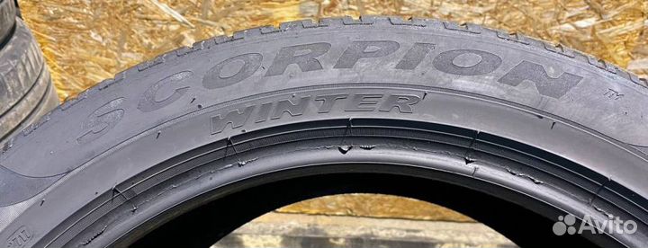 Pirelli Scorpion Winter 275/45 R21