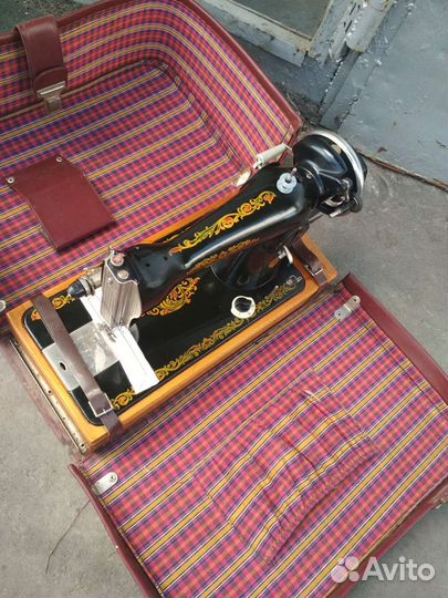 Швейная машина подольская