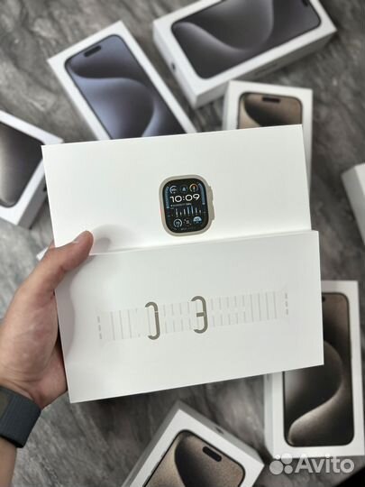 Apple Watch Ultra 2 ocean white