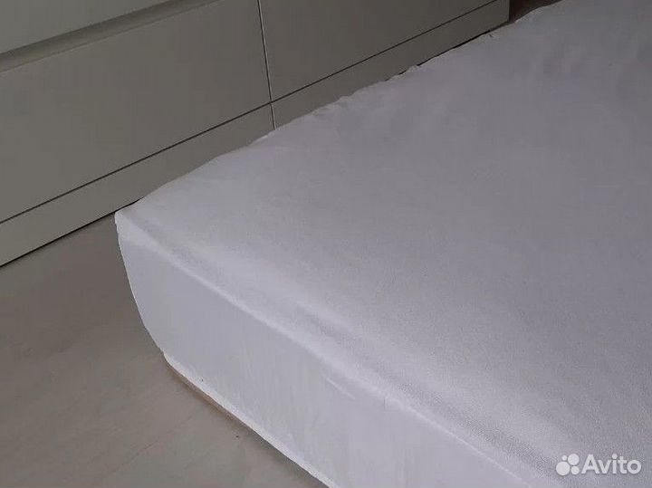 Наматрасник непромокаемый 160 200 новый