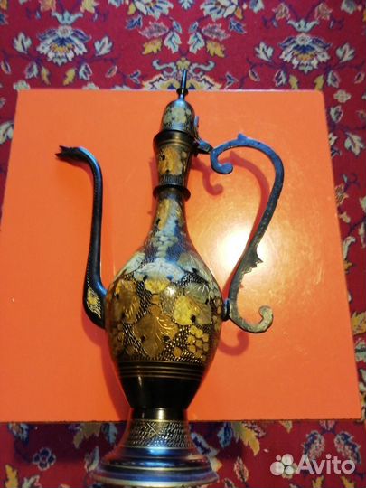 Кувшин латунь Индия чеканка ретро винтаж