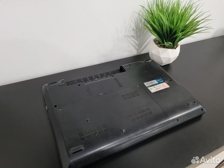 Офисный ноутбук asus 17 дюймов
