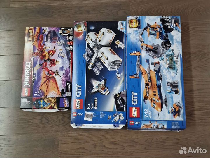 Коропки от Lego