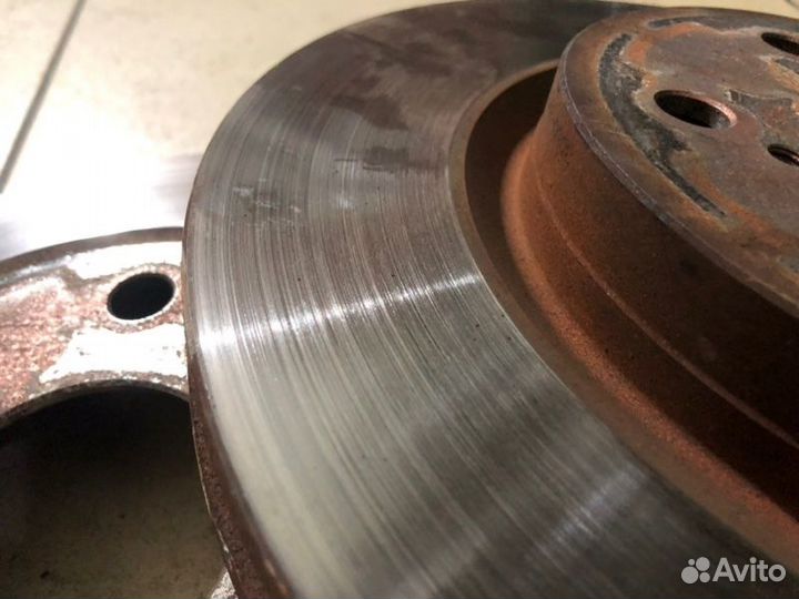 Диск тормозной передний Toyota Camry XV70