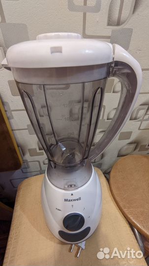 Блендер Maxwell, рабочий