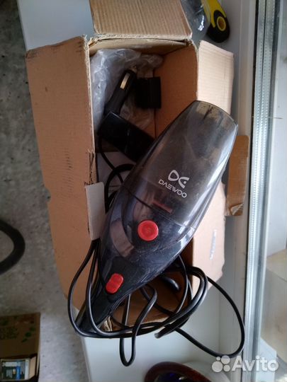 Автомобильный пылесос