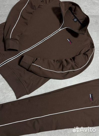 Спортивные костюмы tommy hilfiger долговечные