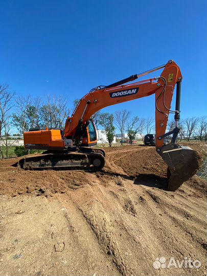 Аренда гусеничного экскаватора