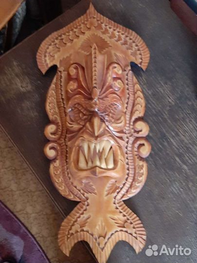 Маска деревянная