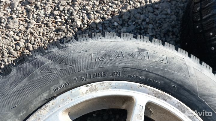 Предлагаю комплект зимних колёс 175/70R13 4x100