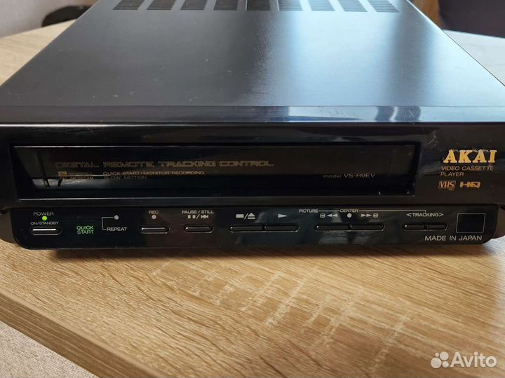 Видеомагнитофон akai