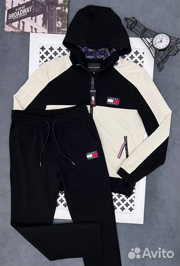 Спортивный костюм