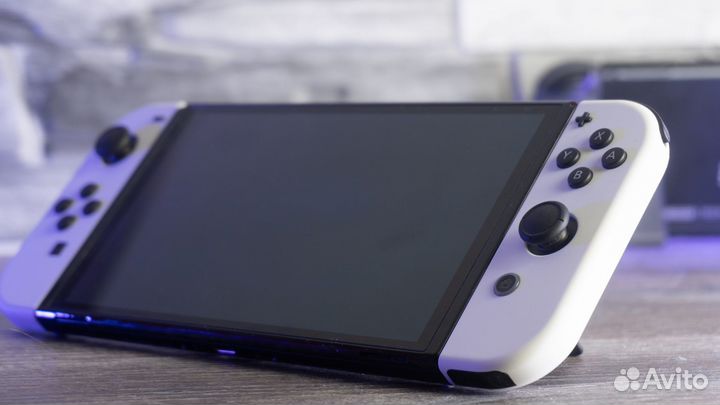 Продам nintendo switch oled