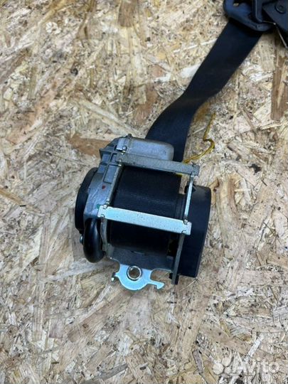 Ремень безопасности передний правый Peugeot 206