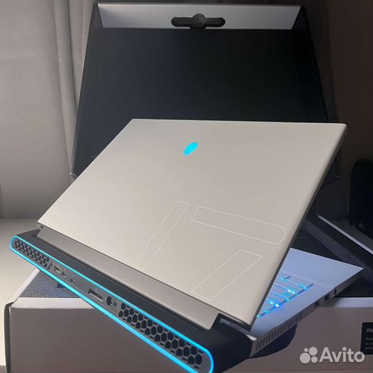 Ноутбук Dell Alienware M17 R4 i7 / RTX 3070 8gb