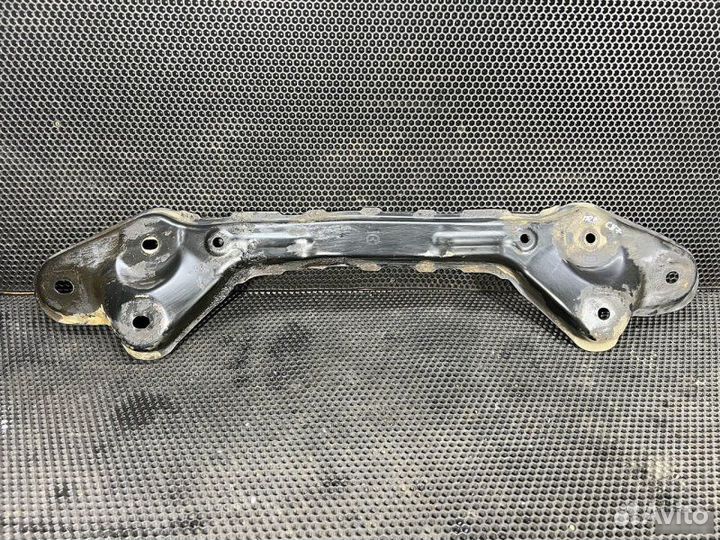 Кронштейн подрамника Mazda Cx-7 2006-2009