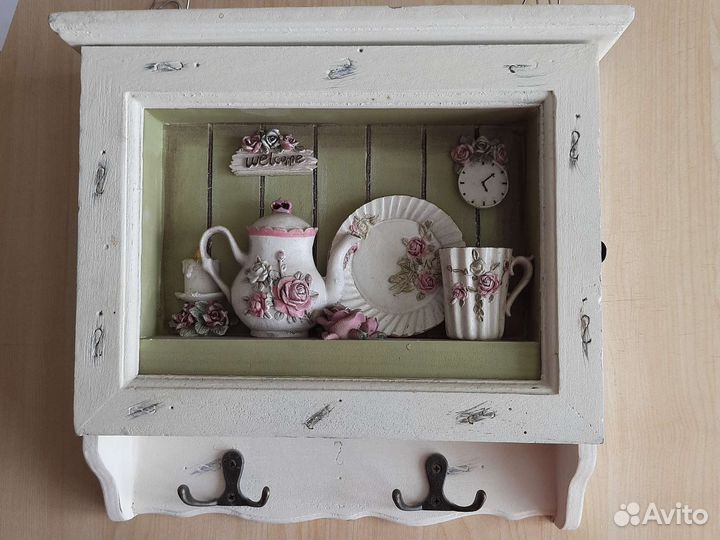 Ключница-вешалка настенная