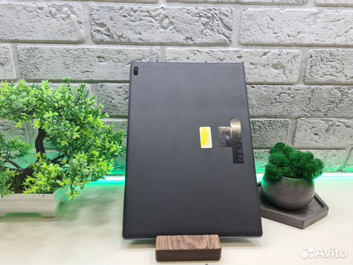 П.9625 Планшет Lenovo Tab 4 TB-X304L 10'