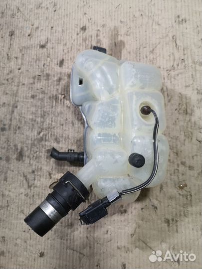 Бачок расширительный Volvo V60 FW48