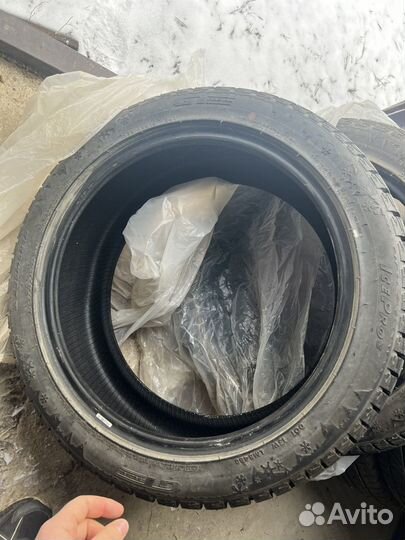 Pirelli Ice Zero 235/45 R18