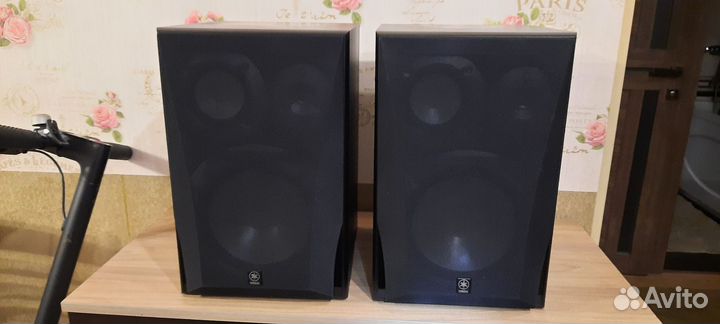 Акустические колонки Yamaha NS-6490