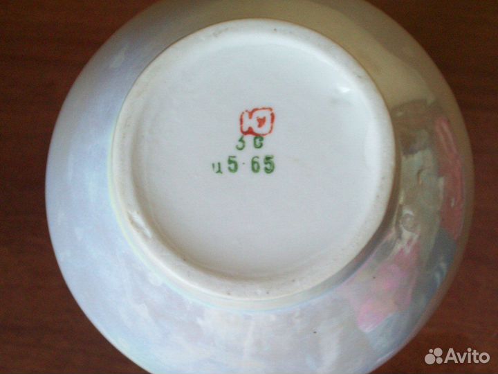 Фарфоровая ваза времён Советского быта