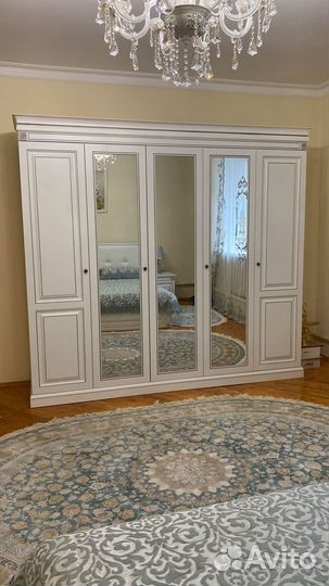 Спальный гарнитур