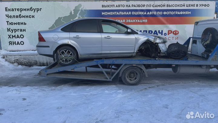 Козырек солнцезащитный правый Ford Focus 2 1708997. Потертости