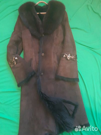 Дубленка и шапка