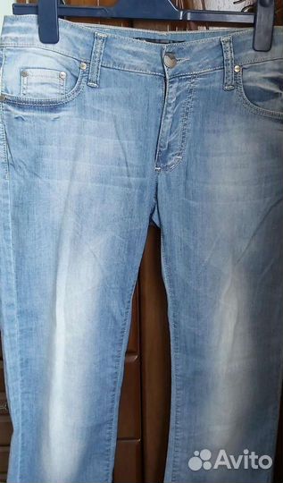 Джинсы