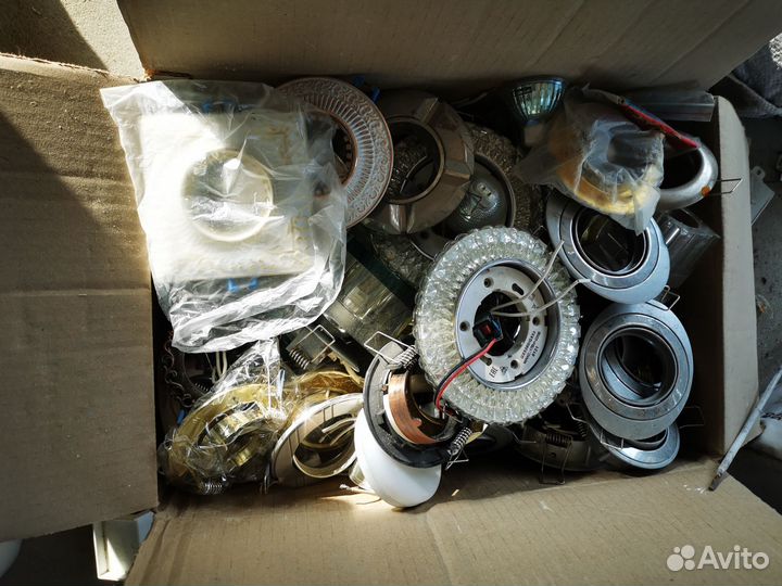 Светильник потолочный встраиваемый