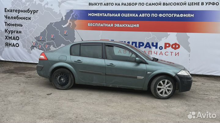 Рейка топливная Renault Megane 2 8200135504