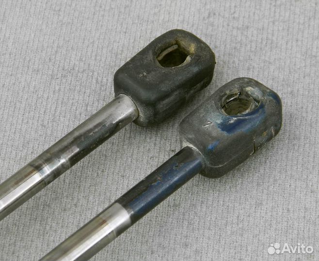 Амортизатор багажника VW Golf 2