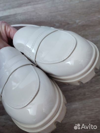 Лоферы женские