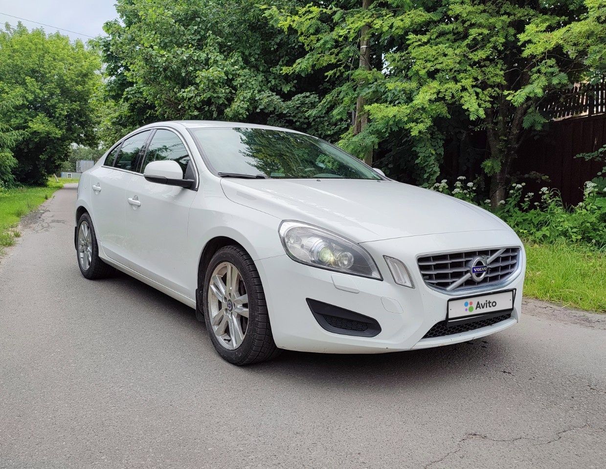 Volvo S60: фото владельца