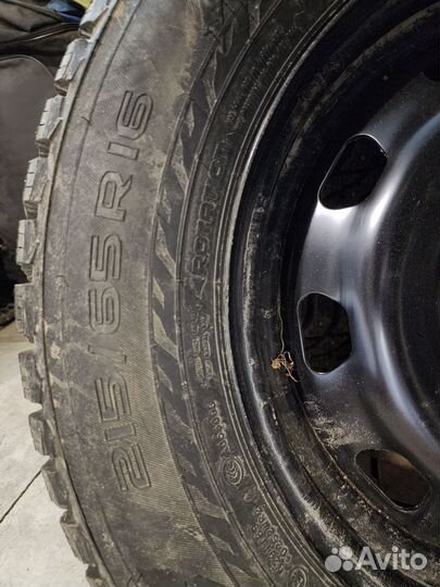 Nokian Tyres Hakkapeliitta 9 SUV 215/65 R16