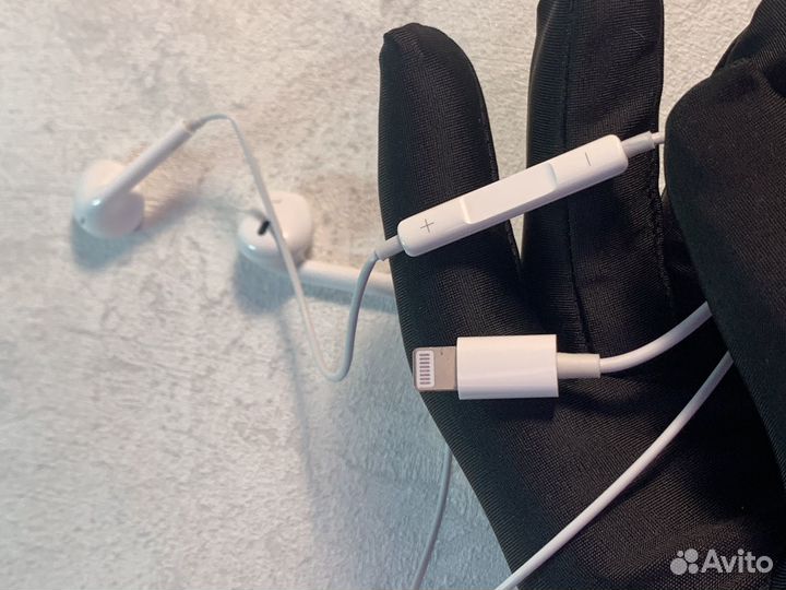 Проводные наушники lightning EarPods