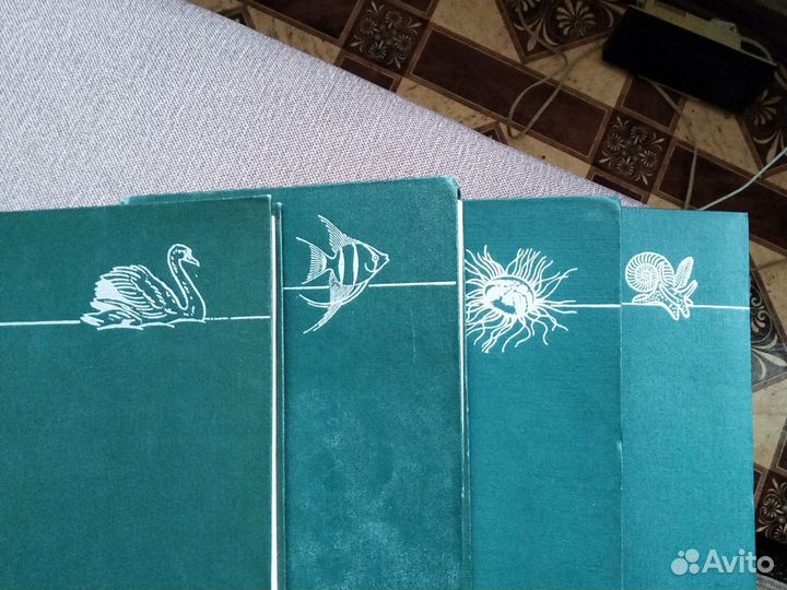 Книги, жизнь животных