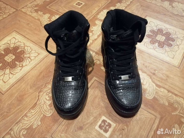 Кроссовки Nike