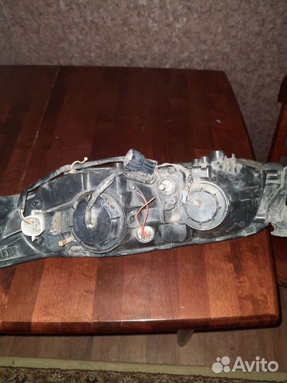 Фара передняя правая ниссан авенир