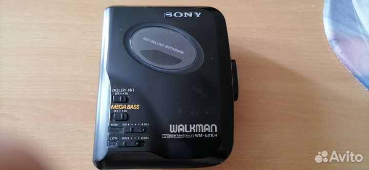 Кассетный плеер Sony WM-EX104
