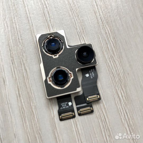 Камера iPhone 11 Pro / Pro Max