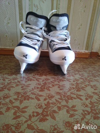 Коньки хоккейные вратарские 43