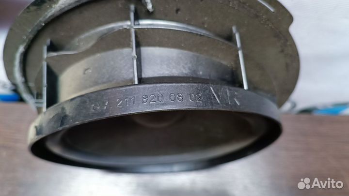 Передний правый динамик двери Mercedes W211