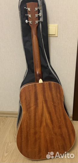 Акустическая гитара